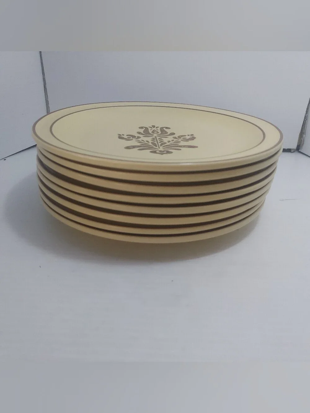 Pfaltzgraff Village Dinner Plates Set of 8 Tan Brown 10